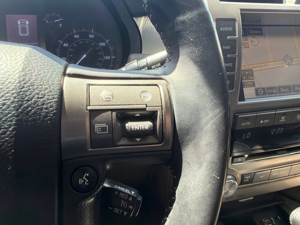 Used 2018 Lexus GX 460 Premium w/ Premium Package AWD/4WD image 23