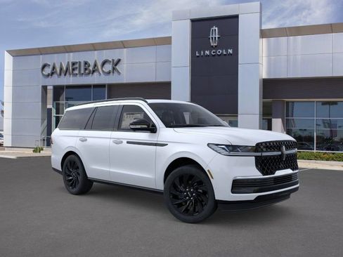 New 2026 Lincoln Navigator Reserve w/ Jet Appearance Package AWD/4WD image 7
