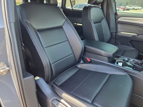 Certified 2023 Volkswagen Atlas Cross Sport SE AWD/4WD image 22