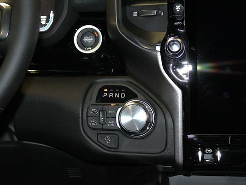 New 2026 RAM 1500 Laramie AWD/4WD image 14