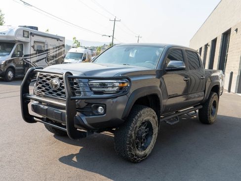 Used 2023 Toyota Tacoma TRD Off-Road AWD/4WD image 3