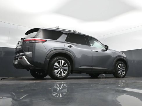 Used 2023 Nissan Pathfinder SL w/ Black Appearance Package FWD image 45