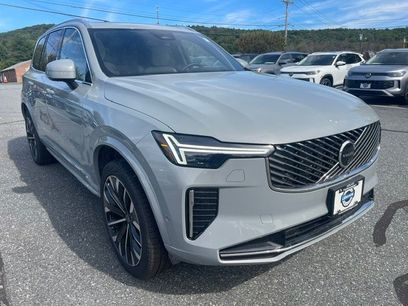 New 2026 Volvo XC90 B6 Plus w/ Protection Package Premier