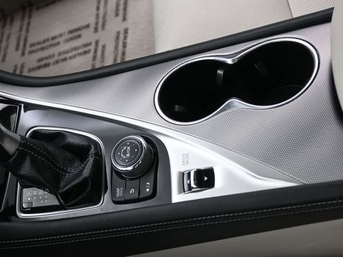 Used 2015 INFINITI Q50 Premium w/ Navigation Package image 22