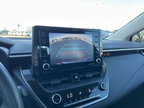 Used 2022 Toyota Corolla LE image 20