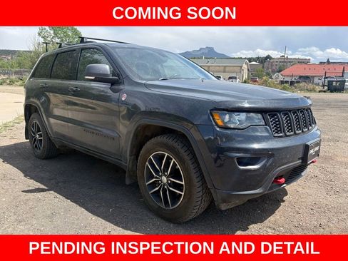 Used 2017 Jeep Grand Cherokee Trailhawk AWD/4WD image 2