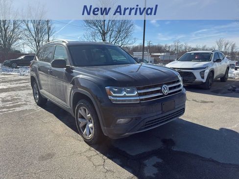Used 2018 Volkswagen Atlas SE image 2