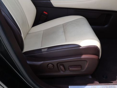 Used 2018 Lexus RX 350 FWD w/ Premium Package image 18