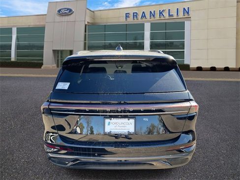 New 2026 Lincoln Nautilus Reserve w/ Jet Appearance Package image 6