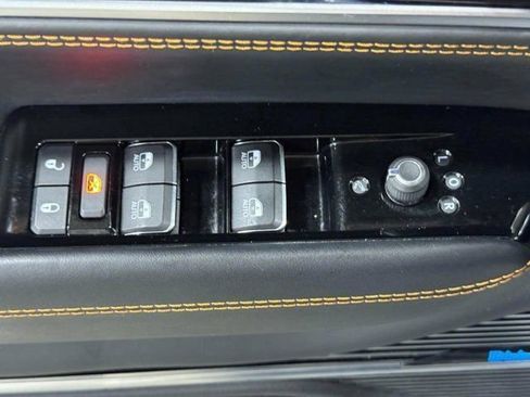 Used 2022 Jeep Grand Wagoneer Series III w/ Rear Seat Video Group 1 AWD/4WD image 23
