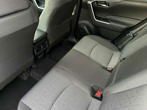 Used 2022 Toyota RAV4 XLE image 14