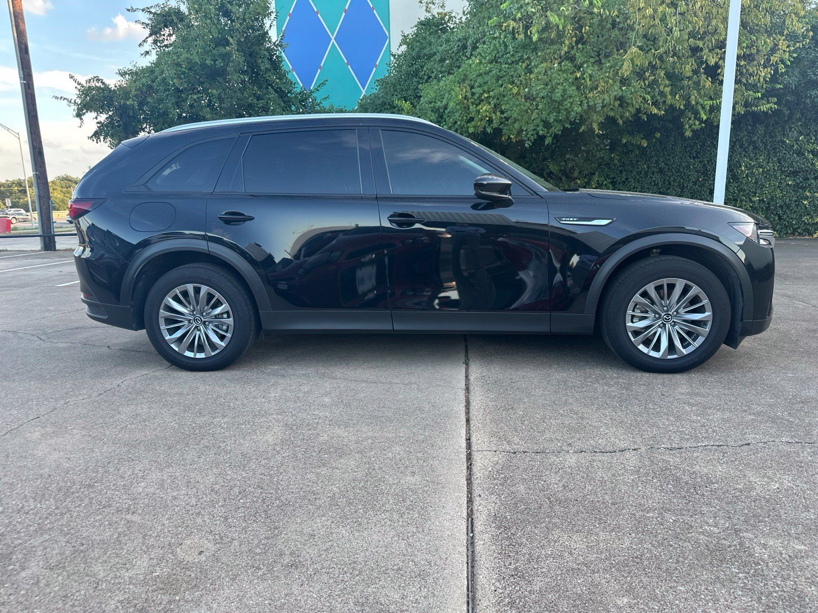 Used 2024 MAZDA CX-90 Plug-In Hybrid w/ Preferred AWD/4WD image 10