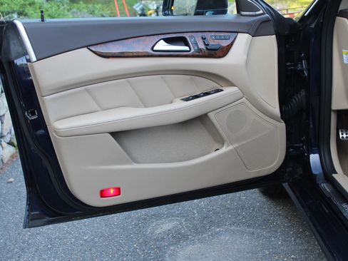 Used 2014 Mercedes-Benz CLS 550 4MATIC image 12