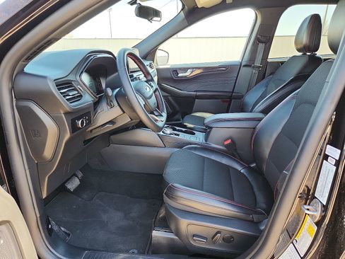 Used 2025 Ford Escape ST-Line AWD/4WD image 10