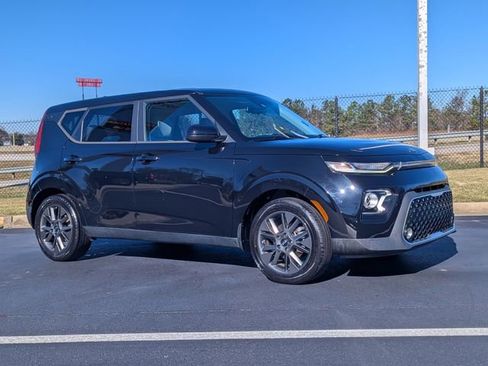 Used 2020 Kia Soul EX image 2