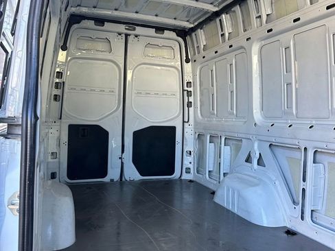Used 2023 Mercedes-Benz Sprinter 2500 image 23