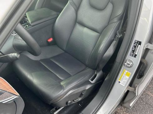 Used 2023 Volvo XC60 B5 Plus w/ Climate Package AWD/4WD image 7