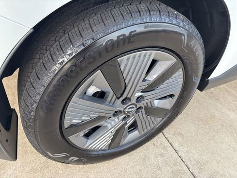 New 2025 Nissan Murano SL image 15