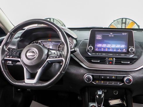 Used 2023 Nissan Altima 2.5 SR image 17