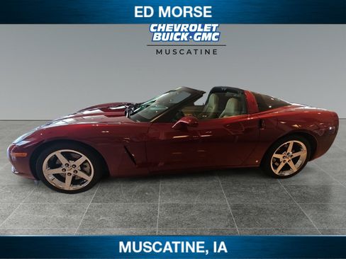 Used 2007 Chevrolet Corvette Coupe w/ Preferred Equipment Group RWD image 2
