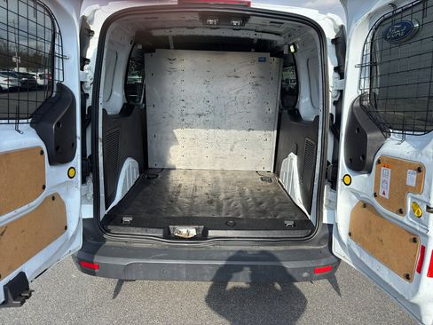 Used 2014 Ford Transit Connect XLT image 9