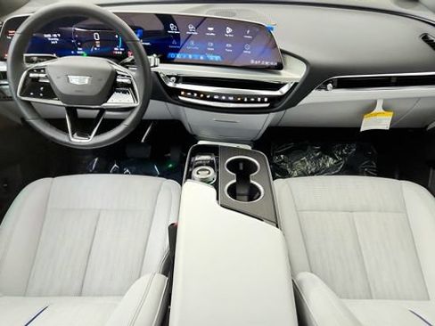 Used 2025 Cadillac Lyriq Luxury AWD/4WD image 52