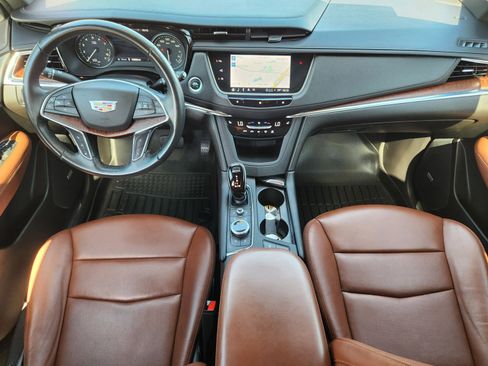 Used 2021 Cadillac XT5 Premium Luxury FWD image 9