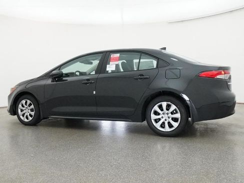 Used 2026 Toyota Corolla LE FWD image 23