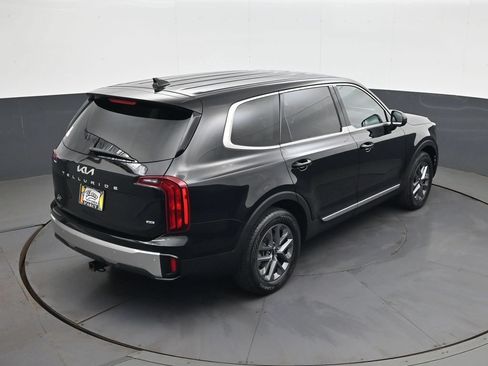 Used 2024 Kia Telluride LX AWD/4WD image 18