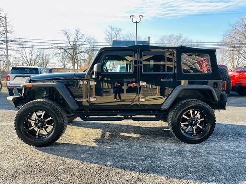 Used 2012 Jeep Wrangler Unlimited Rubicon w/ Dual Top Group image 4