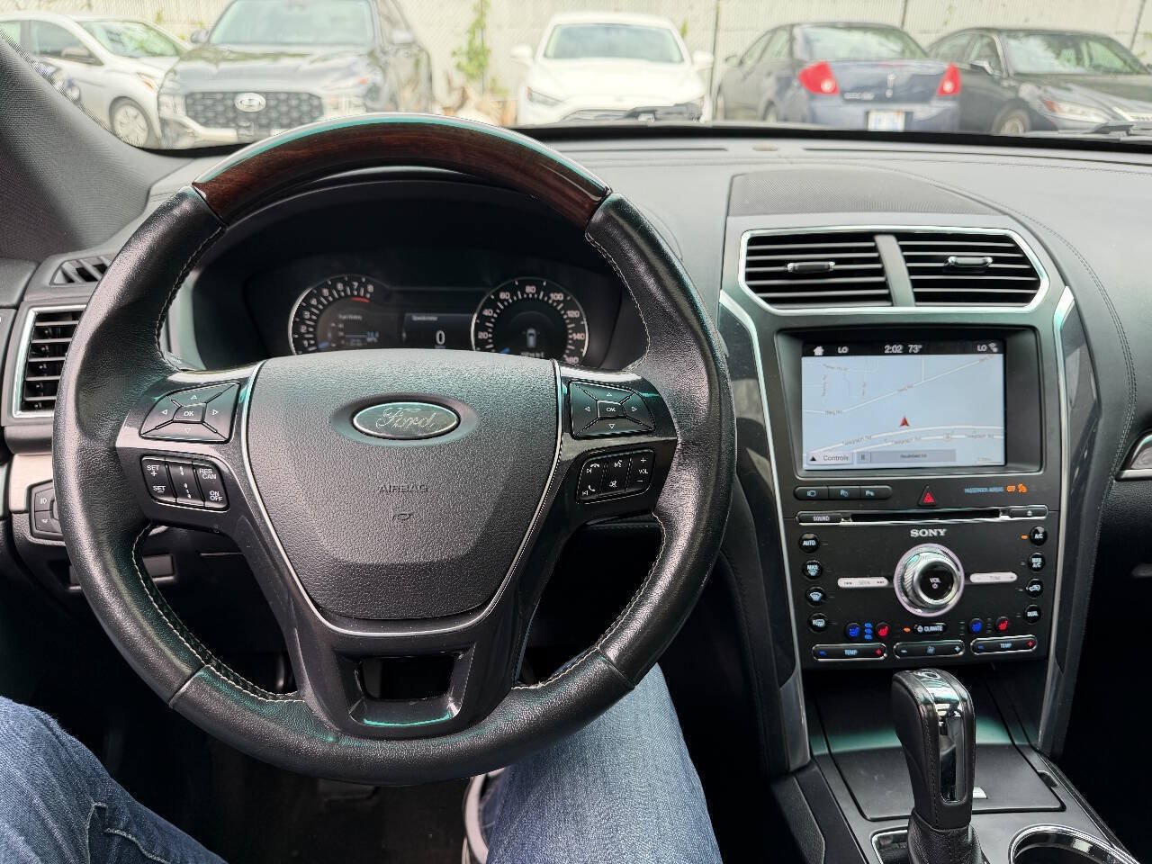 Used 2017 Ford Explorer Platinum AWD/4WD image 16