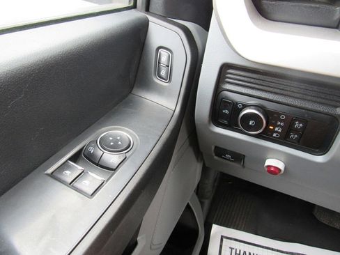 Used 2023 Ford F550 4x4 Regular Cab Super Duty image 31