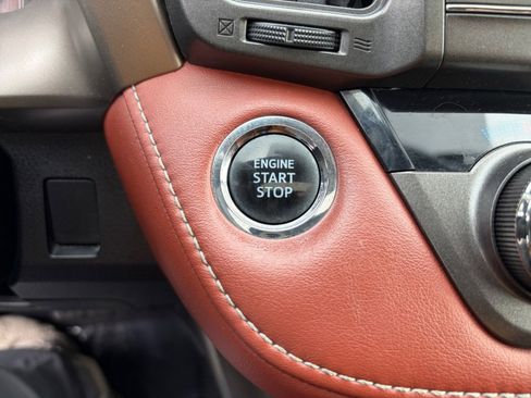 Used 2013 Toyota RAV4 Limited image 24