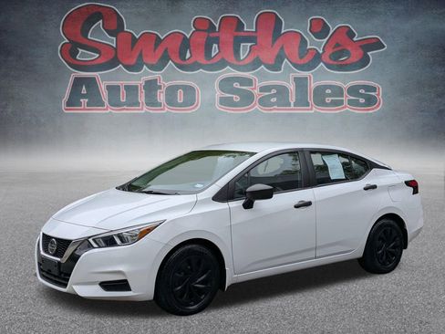 Used 2022 Nissan Versa S FWD image 3