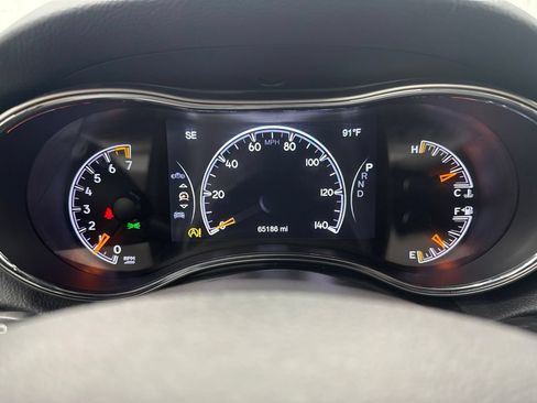 Used 2021 Jeep Grand Cherokee Limited AWD/4WD image 24