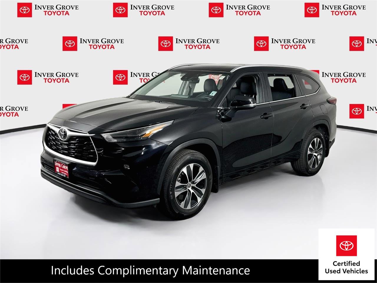 Certified 2026 Toyota Highlander XLE AWD/4WD image 1