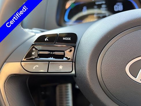 Used 2025 Hyundai Elantra Sport FWD image 17
