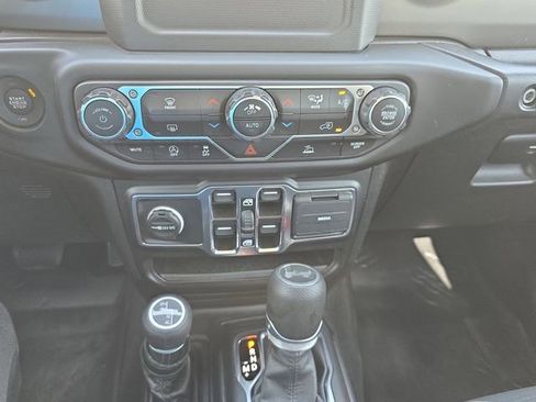Used 2022 Jeep Wrangler Unlimited Sport AWD/4WD image 23