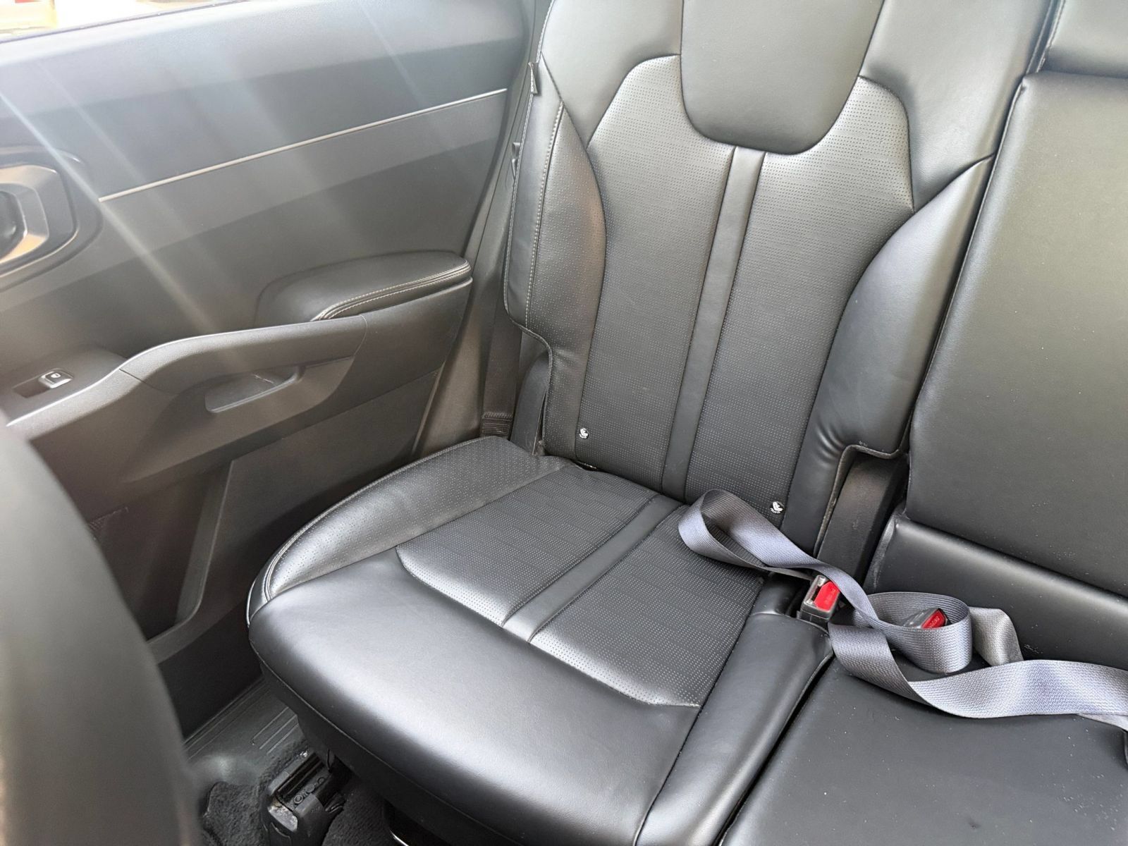 Used 2024 Kia Sorento S AWD/4WD image 40