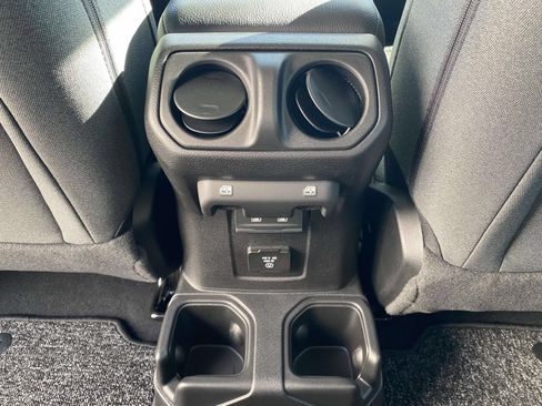 New 2026 Jeep Gladiator Sport AWD/4WD image 13