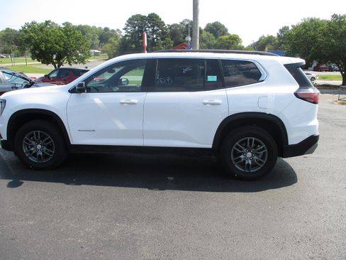 Used 2025 GMC Acadia Elevation image 5