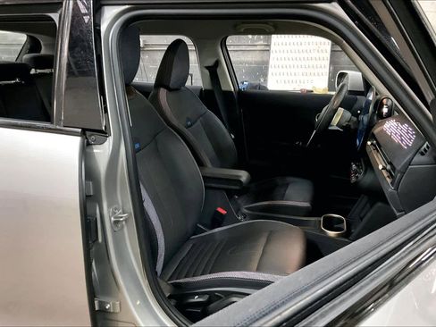 Certified 2025 MINI Cooper 4-Door Hardtop image 10