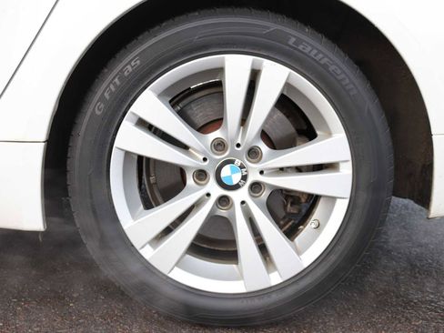 Used 2010 BMW 528i xDrive 528i xDrive image 9