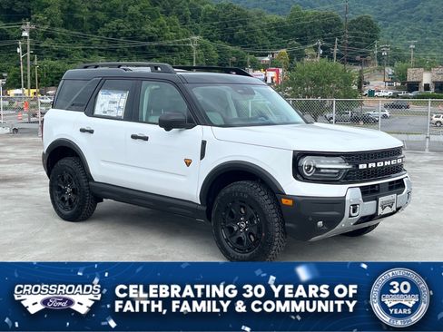 New 2026 Ford Bronco Sport Badlands w/ Sasquatch Badlands Package AWD/4WD image 1