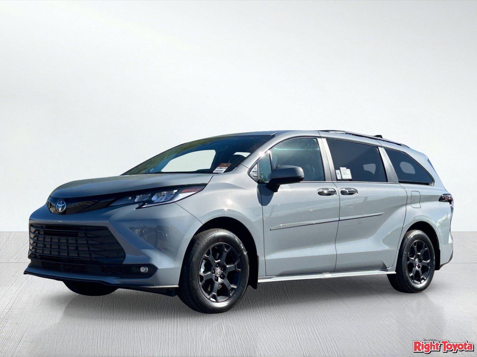 New 2026 Toyota Sienna XLE Woodland Edition AWD/4WD image 2