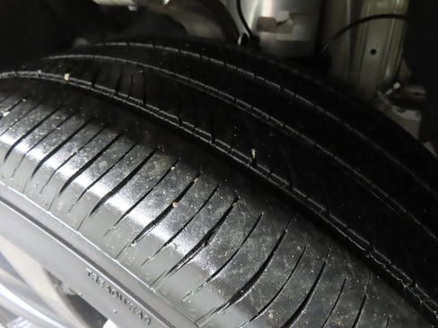 Used 2023 Tesla Model X image 9