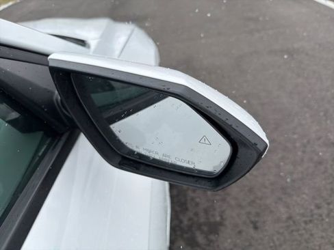 Used 2024 Hyundai Elantra SEL image 5