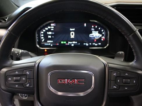 Used 2024 GMC Sierra 1500 AT4 w/ Technology Package AWD/4WD image 17