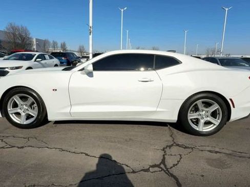 Used 2023 Chevrolet Camaro LT RWD image 5