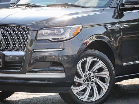 Used 2024 Lincoln Navigator Reserve AWD/4WD image 23